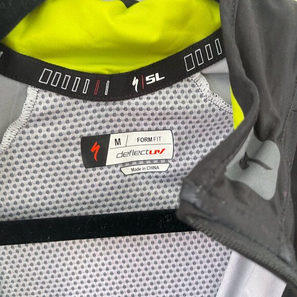 Specialized Form Fit Deflect UV male jersey Medium Black with blue Cycling Poly - Picture 3 of 4